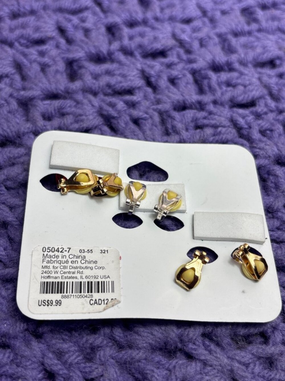 Claires Clips 3 Pair Christmas Earrings  Clip-on New - Picture 2 of 2